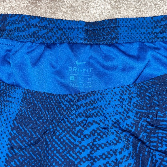 Women’s Nike Tempo Running Shorts Blue Patterned Size Small - Picture 3 of 3